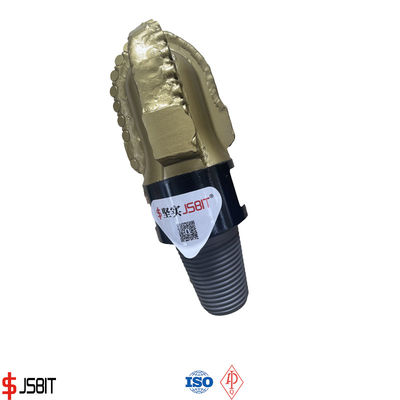 Ném thép cơ thể Polycrystalline kim cương nhỏ gọn khoan 3 lưỡi dao 132mm